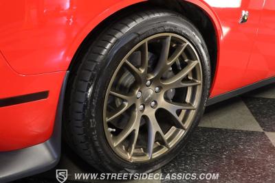 2016 Dodge Challenger R/T Scat Pack 392 Shaker