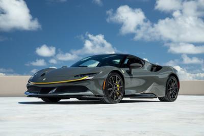 2022 Ferrari SF90 SPIDER