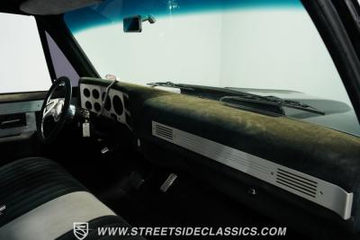 1984 Chevrolet C10 Silverado Show Truck