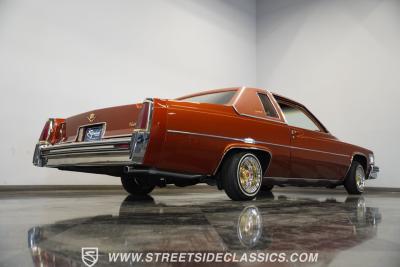 1977 Cadillac Coupe DeVille Lowrider