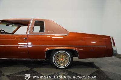 1977 Cadillac Coupe DeVille Lowrider