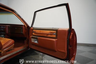 1977 Cadillac Coupe DeVille Lowrider