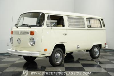 1973 Volkswagen Westfalia Camper Bus