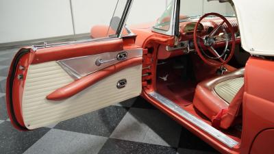 1956 Ford Thunderbird