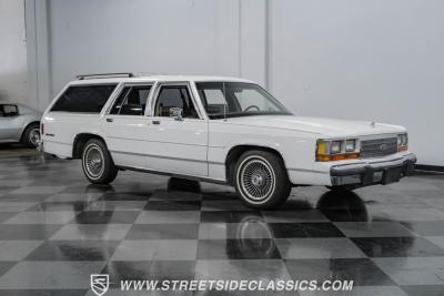1990 Ford LTD Crown Victoria Wagon