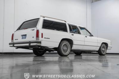 1990 Ford LTD Crown Victoria Wagon