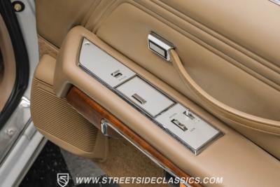 1990 Ford LTD Crown Victoria Wagon