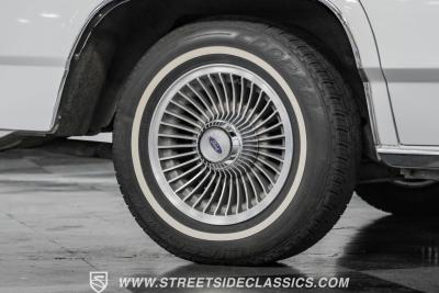 1990 Ford LTD Crown Victoria Wagon