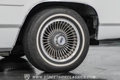 1990 Ford LTD Crown Victoria Wagon