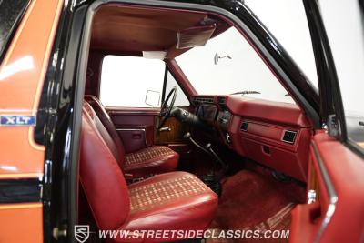 1981 Ford Bronco Ranger XLT Free-Wheeling 4X4