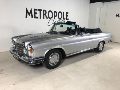 1970 Mercedes - Benz 200 series