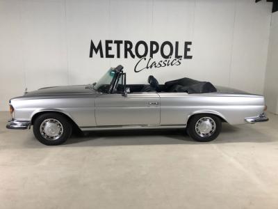 1970 Mercedes - Benz 200 series