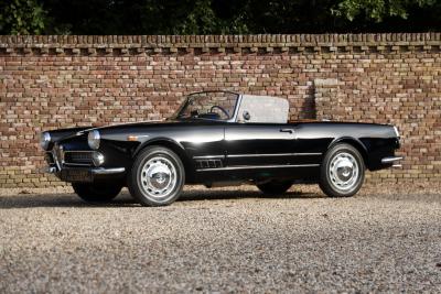 1961 Alfa Romeo 2000 Touring Spider