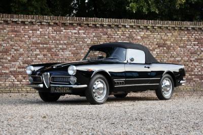 1961 Alfa Romeo 2000 Touring Spider