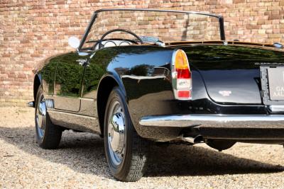 1961 Alfa Romeo 2000 Touring Spider