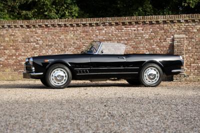 1961 Alfa Romeo 2000 Touring Spider