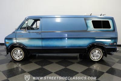 1977 Dodge D200 Van