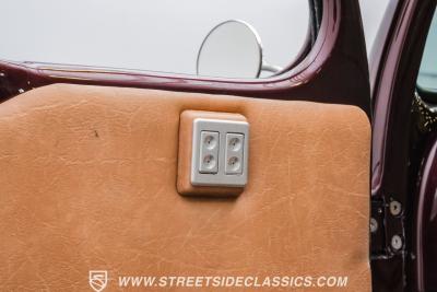 1949 Ford F-1 Restomod