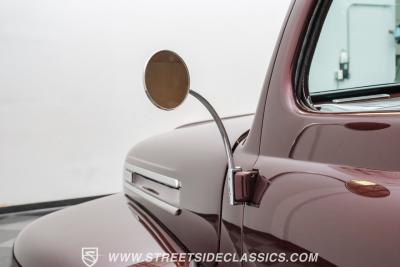 1949 Ford F-1 Restomod