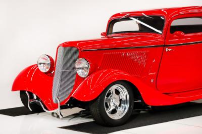 1933 Ford Custom