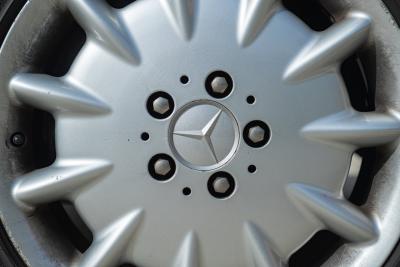 2000 Mercedes - Benz E430 V8