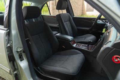 2000 Mercedes - Benz E430 V8