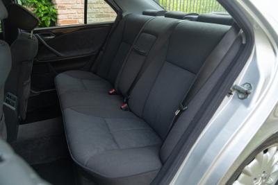 2000 Mercedes - Benz E430 V8