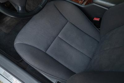 2000 Mercedes - Benz E430 V8