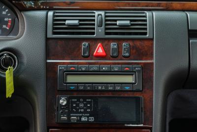 2000 Mercedes - Benz E430 V8