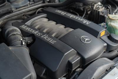 2000 Mercedes - Benz E430 V8