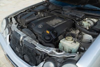 2000 Mercedes - Benz E430 V8
