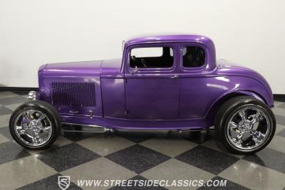 1932 Ford 5-Window Coupe
