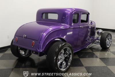 1932 Ford 5-Window Coupe