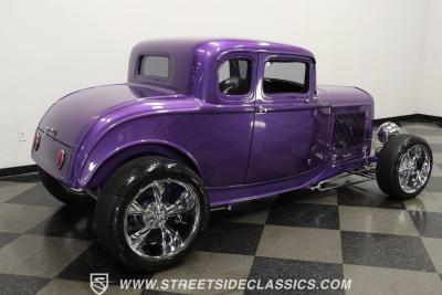 1932 Ford 5-Window Coupe