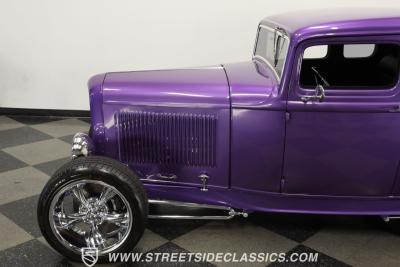 1932 Ford 5-Window Coupe