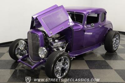 1932 Ford 5-Window Coupe