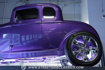 1932 Ford 5-Window Coupe