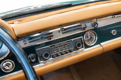 1967 Mercedes - Benz 250 SL &#039;Factory 5 Speed