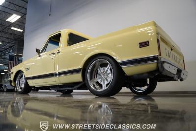 1969 Chevrolet C10 Big Window Restomod