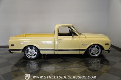 1969 Chevrolet C10 Big Window Restomod
