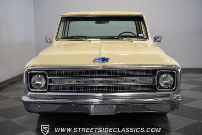1969 Chevrolet C10 Big Window Restomod