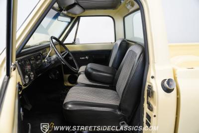1969 Chevrolet C10 Big Window Restomod