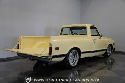 1969 Chevrolet C10 Big Window Restomod