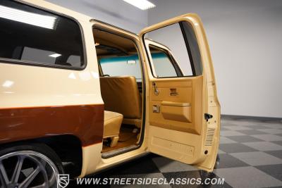 1987 GMC Suburban Custom