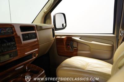 2006 Chevrolet 7 Passenger  Sherrod Conversion Van