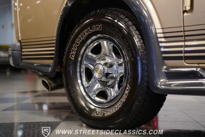 2006 Chevrolet 7 Passenger  Sherrod Conversion Van