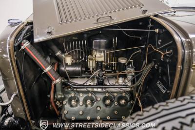 1932 Ford Model 18 V-8 Roadster Deluxe