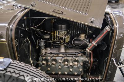 1932 Ford Model 18 V-8 Roadster Deluxe