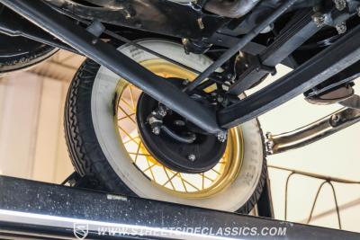 1932 Ford Model 18 V-8 Roadster Deluxe