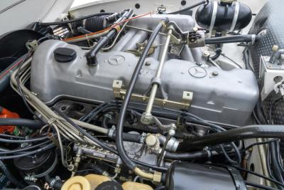 1970 Mercedes - Benz SL 280 Pagode